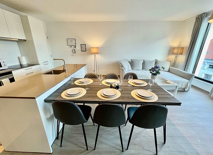 Guest house 040153 - Apartment Antwerp - Modern 2BR 1/5 BA Near Diamond District by OneLuxStay