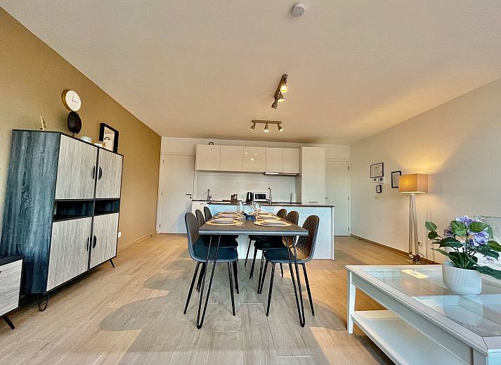 Guest house 040153 - Apartment Antwerp - Modern 2BR 1/5 BA Near Diamond District by OneLuxStay