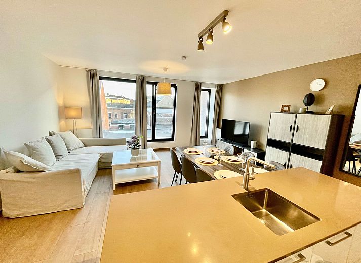 Guest house 040153 - Apartment Antwerp - Modern 2BR 1/5 BA Near Diamond District by OneLuxStay