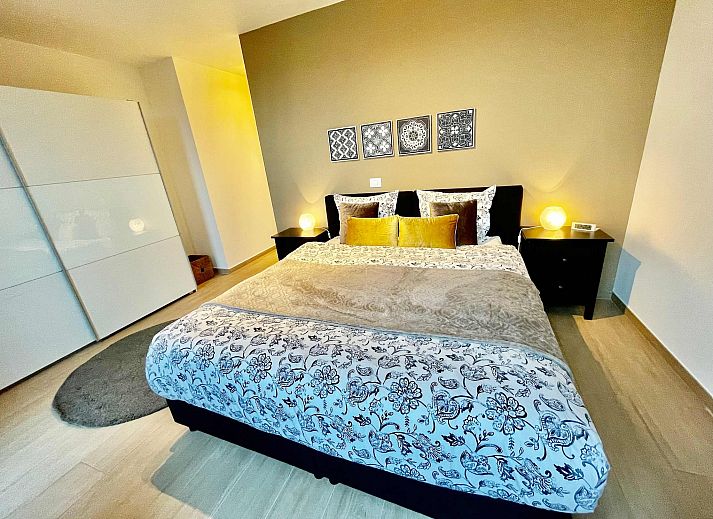 Guest house 040155 - Apartment Antwerp - Modern 2BR Penthouse Near Diamond District by OneLuxStay