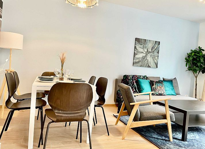 Guest house 040158 - Apartment Antwerp - Luxury 2BR 1BA Near Fashion District by OneLuxStay