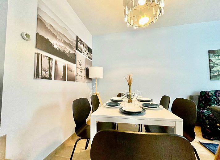 Guest house 040158 - Apartment Antwerp - Luxury 2BR 1BA Near Fashion District by OneLuxStay
