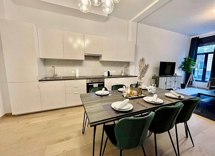 Guest house 040160 - Apartment Antwerp - Luxury 2BR 2BA Near Fashion District by OneLuxStay