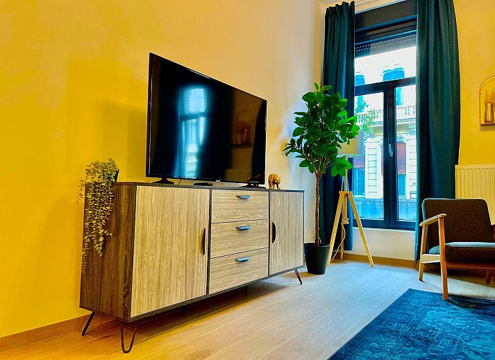 Guest house 040160 - Apartment Antwerp - Luxury 2BR 2BA Near Fashion District by OneLuxStay
