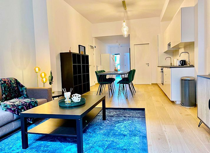 Guest house 040160 - Apartment Antwerp - Luxury 2BR 2BA Near Fashion District by OneLuxStay