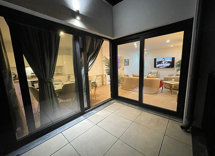 Guest house 040167 - Apartment Antwerp - One Lux Stay 3BR / 2BA Antwerp near Central Station