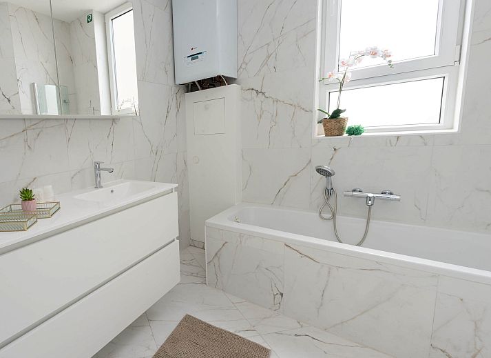 Guest house 040170 - Apartment Antwerp - One Lux Stay 2BR/ 2BA Antwerp near Central Station