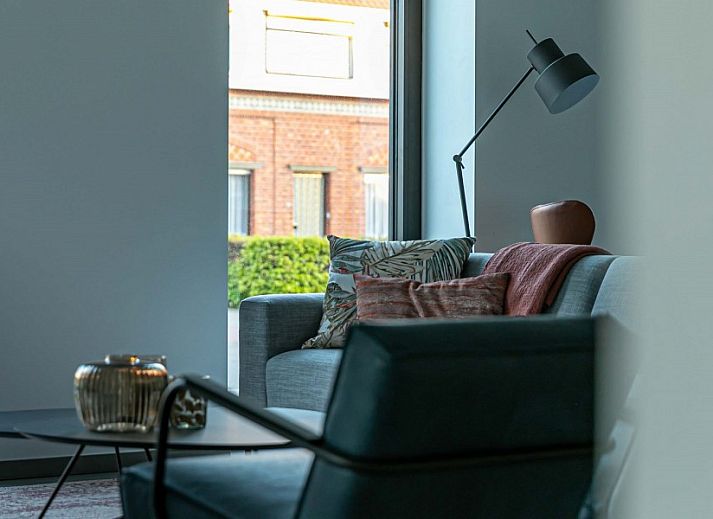 B&B El Bayo in Weelde, Antwerp offers a serene outdoor setting with modern architecture and green nature.