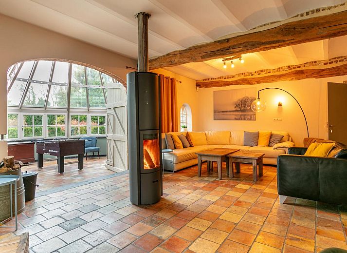 Vakantiehuis Alverwege in Merksplas, Antwerpen, met ruime tuin en traditionele architectuur, ideaal voor een ontspannen verblijf in Belgie.