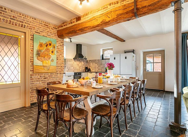 Vakantiehuis Alverwege in Merksplas, Antwerpen, met ruime tuin en traditionele architectuur, ideaal voor een ontspannen verblijf in Belgie.