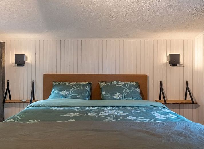 Cozy living room with wood stove in Cottage in Merksplas, vacation home in Antwerp, for cozy evenings.