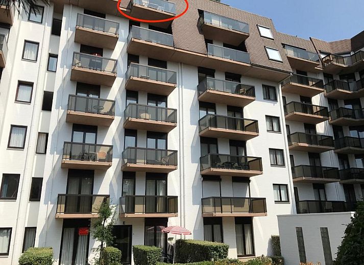 Guest house 041132 - Apartment Belgian Coast - Appartement voor 6 personen in Koksijde met zeezicht