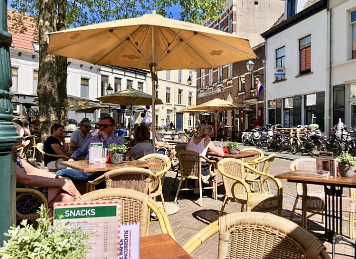 Ontbijt met vers fruit en croissants bij B&B 't Mjeels Pierke, Meerle, Antwerpen.