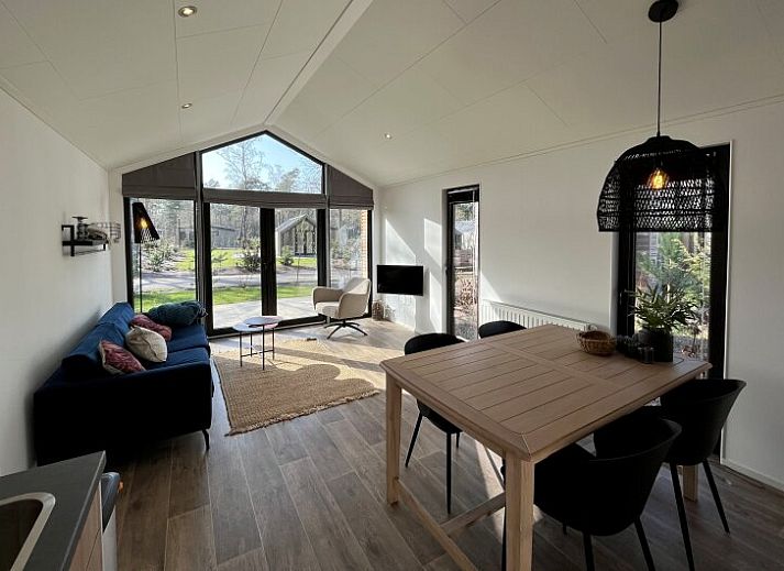 Gemtliches Schlafzimmer mit zwei Betten im freistehenden Haus in 2400 Mol, Ferienhaus in Mol, Antwerpen, Belgien.