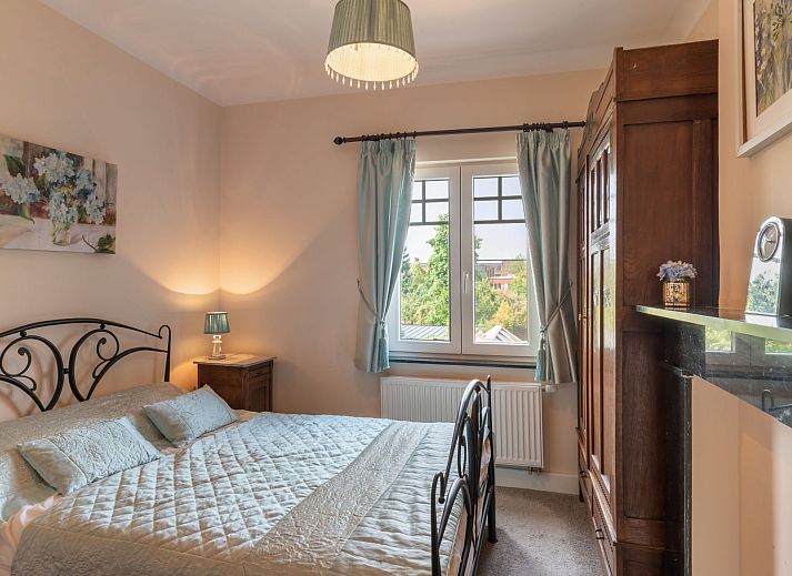 Vacation home Jasmine in Mol, Antwerp offers a spacious garden with a terrace, ideal for relaxation in a quiet environment.