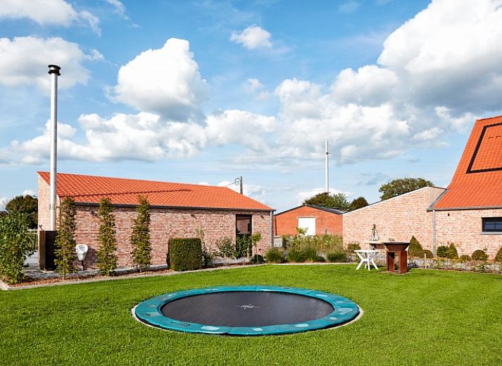 Bedroom in Driehoekshoeve vacation home Kasterlee, Antwerp overlooking the countryside.