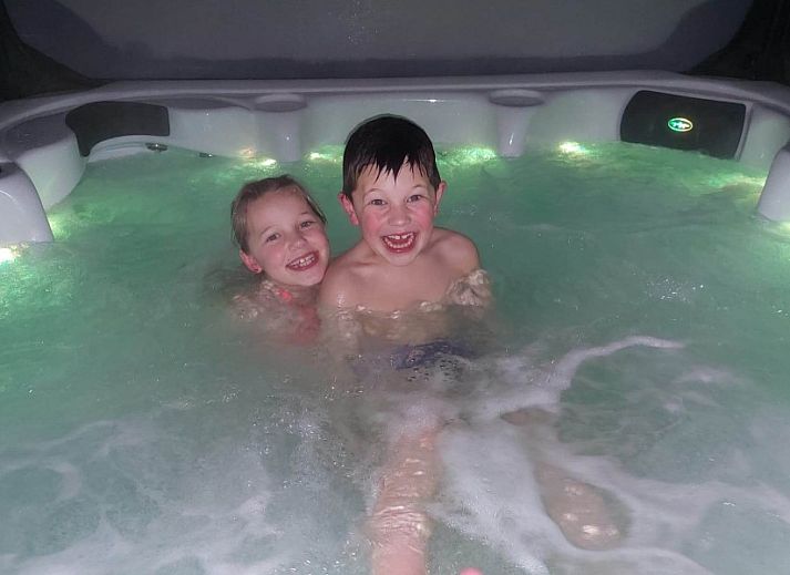 Komfortables Zweibettzimmer in De Drieshoeve, Ferienhaus in Kasterlee, Antwerpen.