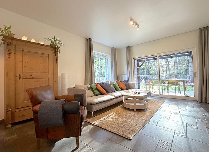 Lierelodge cottage in Oud-Turnhout, Antwerp, surrounded by nature and wooded area, ideal for relaxation and rest.