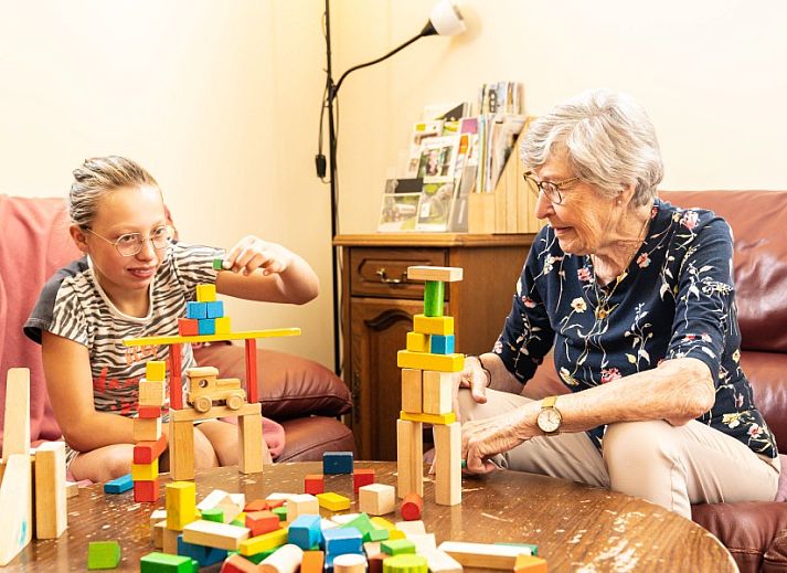 Der Ferienhof Hannekentas in Essen, Belgien, bietet einen herrlichen Blick auf die gruene Landschaft, die den Ferienhof umgibt.