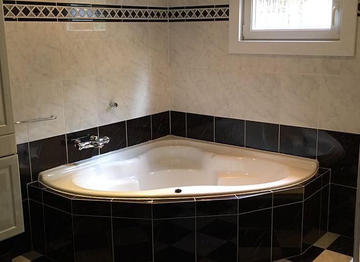 Guest house 043709 - Chalet Antwerp - Huisje in Essen