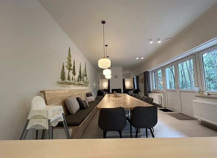 Rustic Cottage in Wuustwezel, located in a wooded area in Antwerp, ideal for nature lovers.