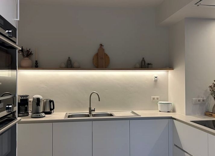 Vacation home Cottage in Wuustwezel, Antwerp, surrounded by greenery and tranquility, perfect for a relaxing stay.