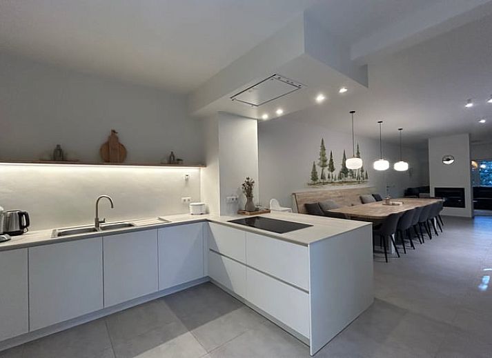 Cottage in Wuustwezel, charming cottage in Antwerp with access to a beautiful forest path and nature.