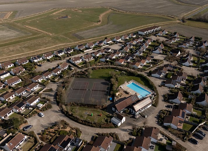 Guest house 047523 - Apartment Antwerp - Appartement Siena with parking and shared pool