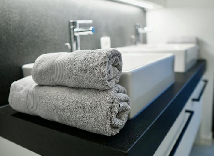 Gezellig kampvuur bij Vakantiehuisje in Wechelderzande, Antwerpen, Belgie. Perfect voor een ontspannen avond in de natuur.