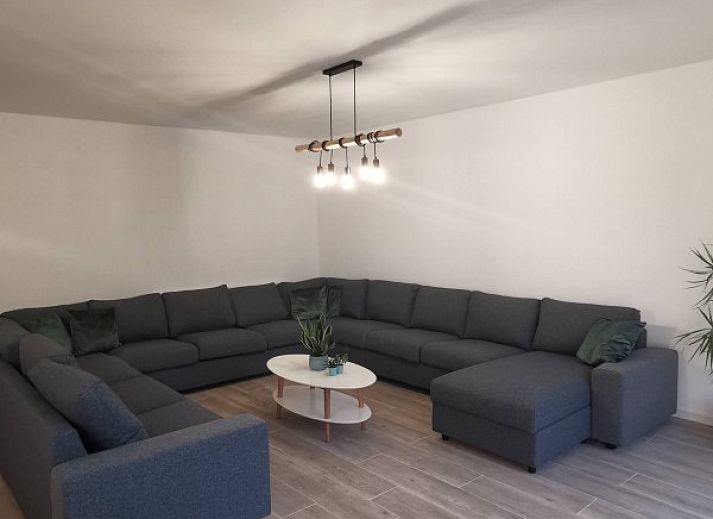 Ontspannend bubbelbad in vakantiehuis Ten Velde, Hoeselt, Limburg, Belgie voor ultiem comfort en luxe.