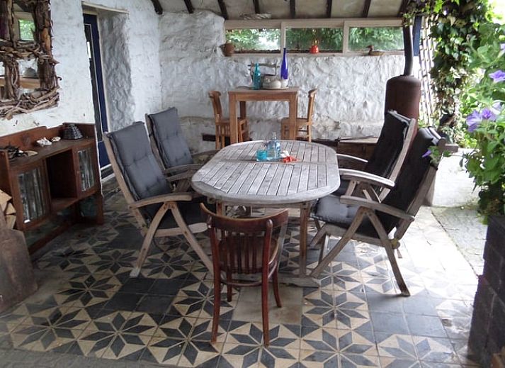 Gezellig vakantiehuis Huisje in Sint Pietersvoeren in winterse omgeving, gelegen in het schilderachtige Sint-Pieters-Voeren, Limburg, Belgie.