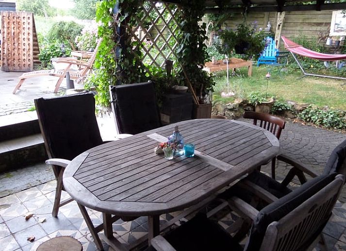 Gezellig vakantiehuis Huisje in Sint Pietersvoeren in winterse omgeving, gelegen in het schilderachtige Sint-Pieters-Voeren, Limburg, Belgie.