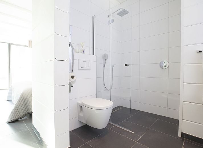 Plattegrond van Mooi Zutendaal 6-persoons villa 6CE in Limburg, Belgie, met ruime slaapkamers en moderne badkamers.