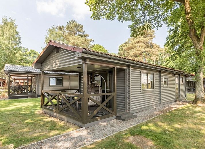 Plattegrond van Mooi Zutendaal 4-6-persoons chalet in Limburg, Belgie, met ruime binnenruimte en gezellig terras voor een ontspannen verblijf.