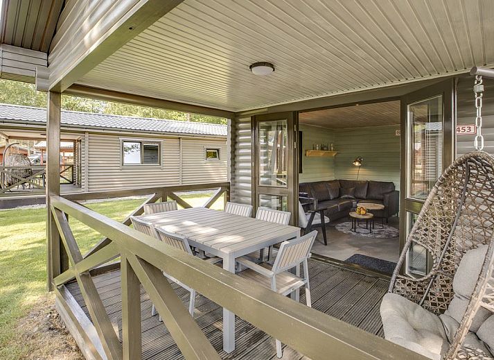 Plattegrond van Mooi Zutendaal 4-6-persoons chalet in Limburg, Belgie, met ruime binnenruimte en gezellig terras voor een ontspannen verblijf.