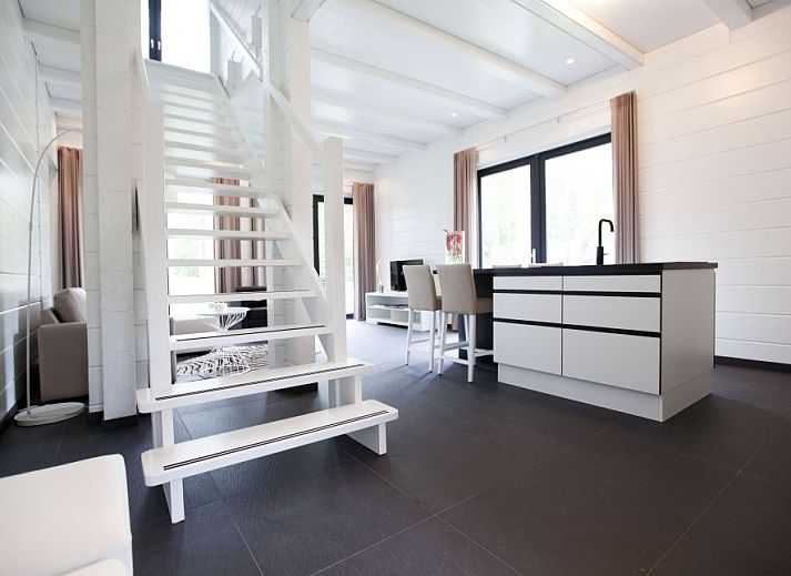 Plattegrond van de Mooi Zutendaal wellnessvilla in Limburg, Belgie, met twee slaapkamers en moderne voorzieningen voor vier personen.
