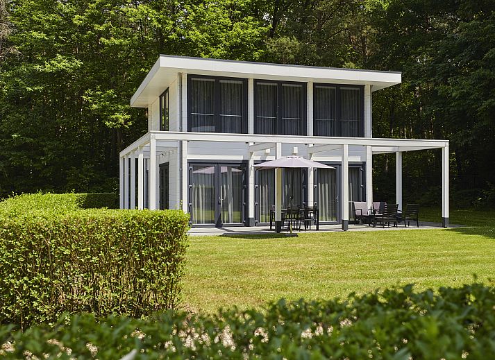 Moderne wellnessvilla Mooi Zutendaal in Belgie biedt luxe verblijf in een serene omgeving, ideaal voor een ontspannen vakantie in Limburg.