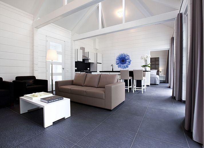 Mooi Zutendaal 4-persoons villa in Limburg, Belgie met ruime veranda en groene omgeving.