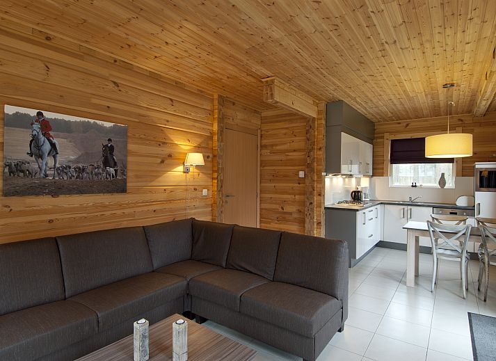 Plattegrond van Mooi Zutendaal 4-persoons bungalow 4C in Limburg, Belgie, met moderne indeling en comfortabele voorzieningen.