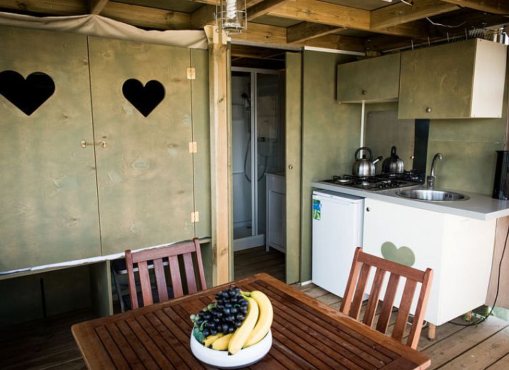 Guest house 056315 - Holiday property Limburg - Vakantiehuis Air Lodge 4