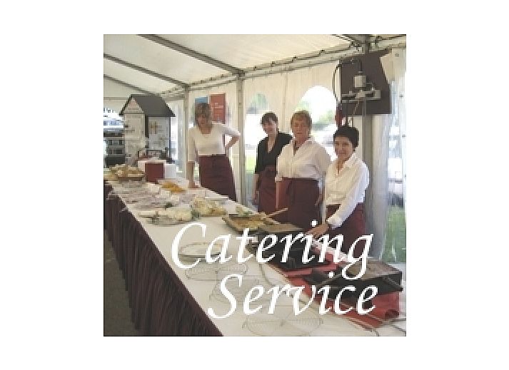 Villa & Gite Chavet in Amel, Ardennen, vakantiehuis met ruime veranda en groene omgeving.