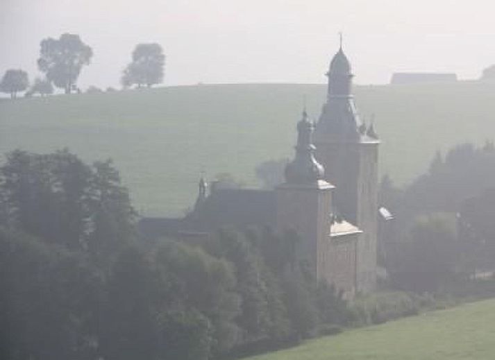 Cozy kitchen of Apartment Vue au Jardin in Hombourg, Ardennes, Belgium, with modern facilities and access to the cozy living room.