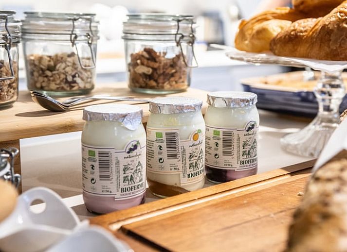 Adembenemend uitzicht op de groene heuvels rondom Vakantiehuis in Aubel, gelegen in de rustige Ardennen, Belgie.