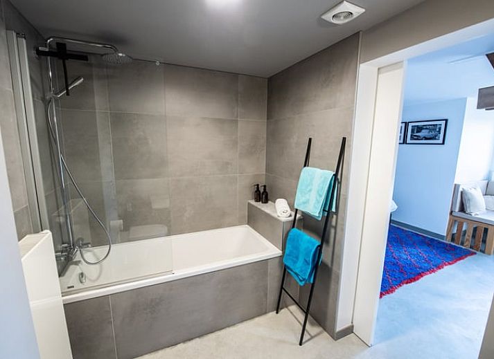 Prachtige zonsondergang over de velden bij Vakantiehuis in Aubel, een serene bed and breakfast in de Ardennen, Belgie.