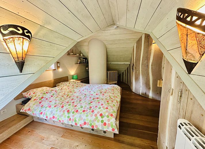 Geniet van ontspanning en plezier met de tafelvoetbaltafel in Les Ecuries du Lac, een vakantiehuis in Waimes, Ardennen, Belgie.