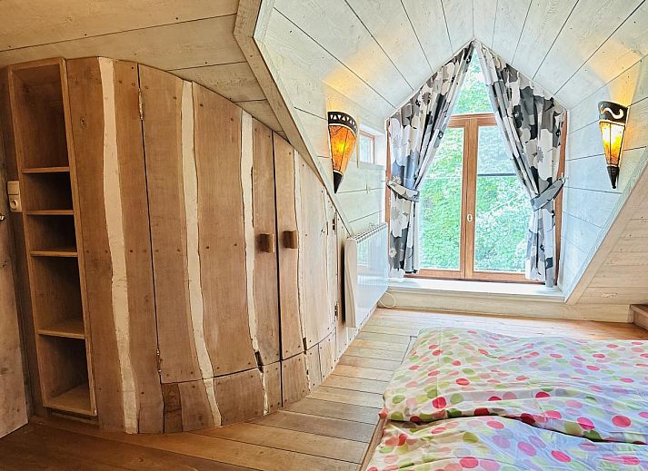 Geniet van ontspanning en plezier met de tafelvoetbaltafel in Les Ecuries du Lac, een vakantiehuis in Waimes, Ardennen, Belgie.