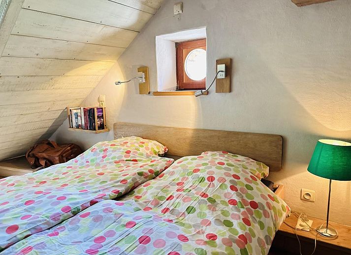 Geniet van ontspanning en plezier met de tafelvoetbaltafel in Les Ecuries du Lac, een vakantiehuis in Waimes, Ardennen, Belgie.