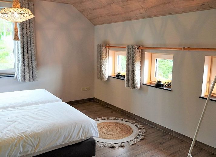 Moderne Kueche in Petite Perle en Haute Ardenne, Ferienhaus in Jevigne, Ardennen, ideal fuer kulinarische Erlebnisse.