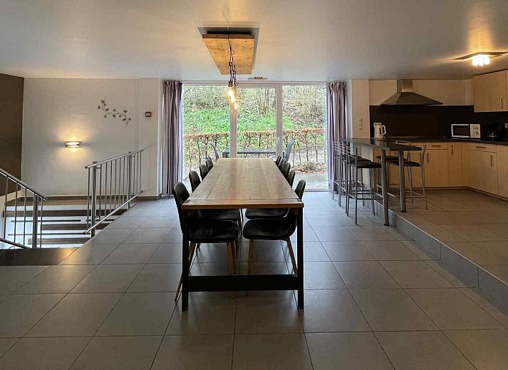 Comfortabele slaapkamer in vakantiehuis ARD162, Stavelot, Ardennen, Belgie met uitzicht op de natuur.