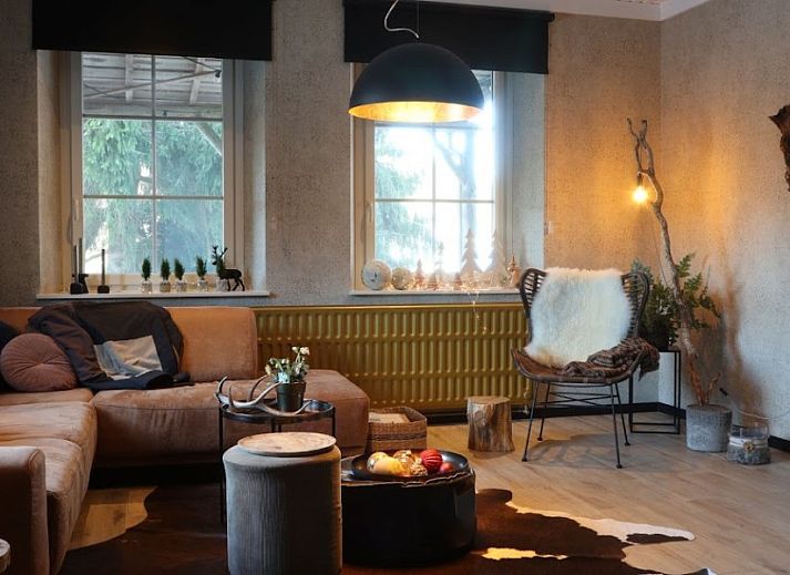 Gezellig vakantiehuis Agence-en-Douane in Butgenbach, Belgie, genesteld tussen het groen van de Ardennen.